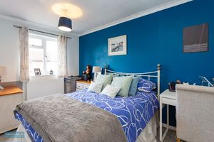 Bedroom- click for photo gallery